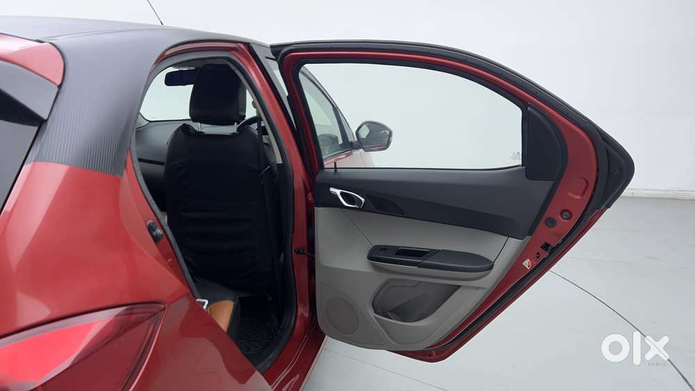 Tata Tiago Xza, 2019, Petrol