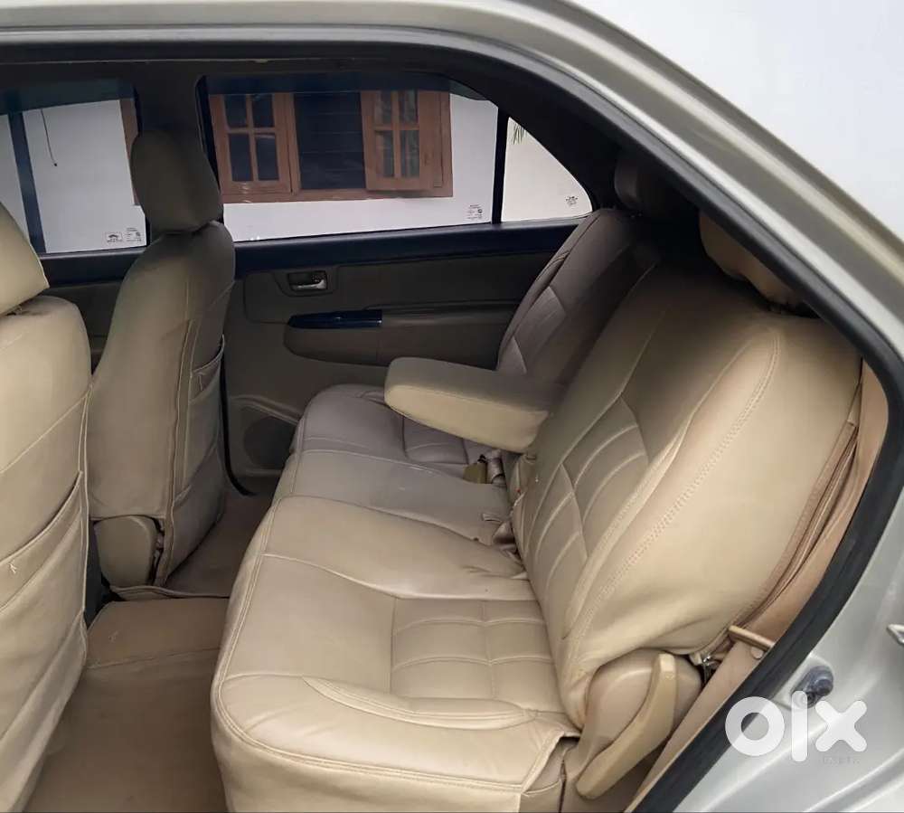 Toyota Fortuner Diesel 2012 Automatic, Fully Company Service