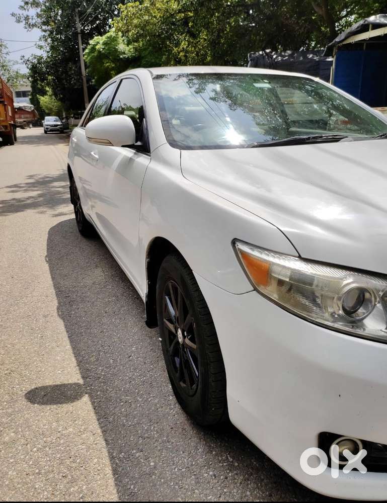 Toyota Camry V4 Mt, 2010, Petrol