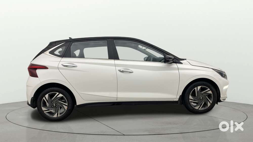 Hyundai New I20 1.2 Asta (o) Mt Dual Tone, 2022, Diesel