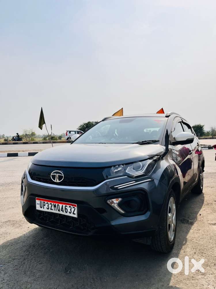 Tata Nexon Petrol Sunroof 2022