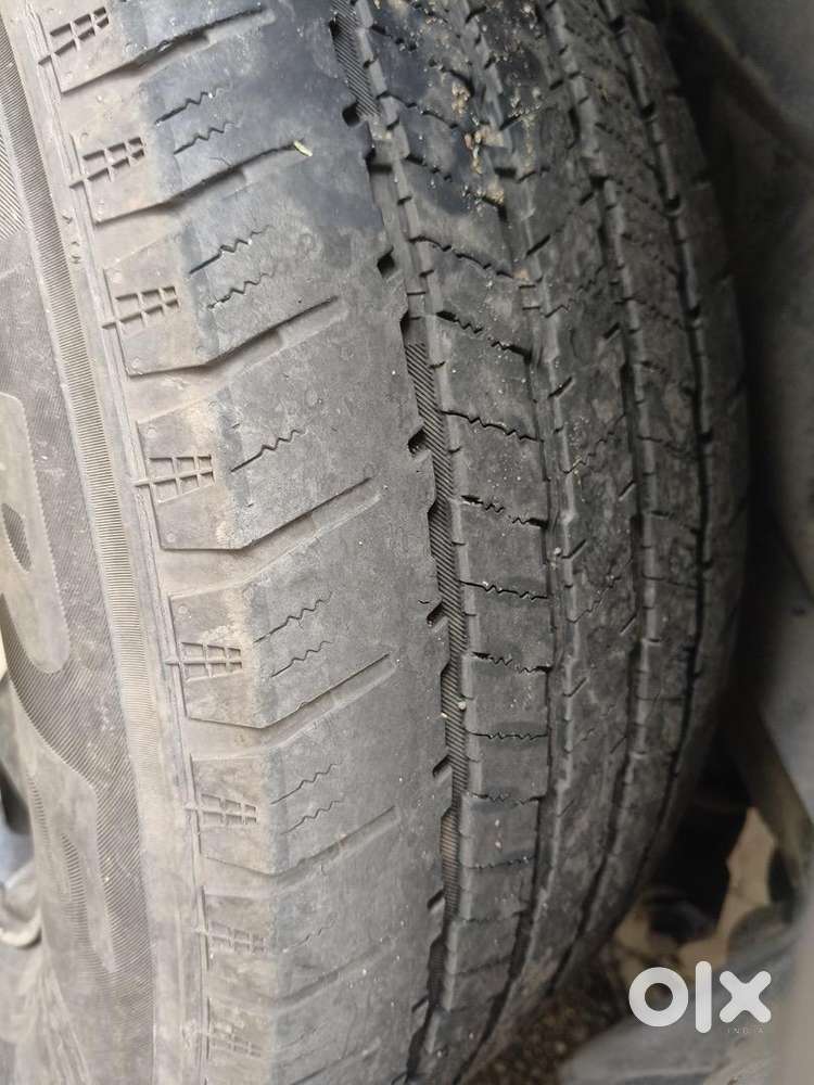 Mahindra Xuv700 2015 Diesel Well Maintained