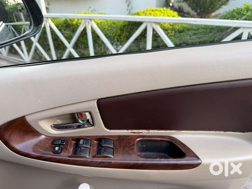 Toyota Innova 2012 Diesel Well Maintained