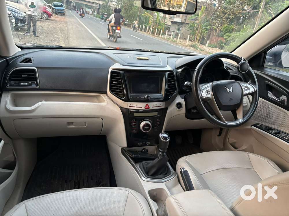 Mahindra Xuv300 W8 1.2 Petrol Dual Tone, 2022, Petrol