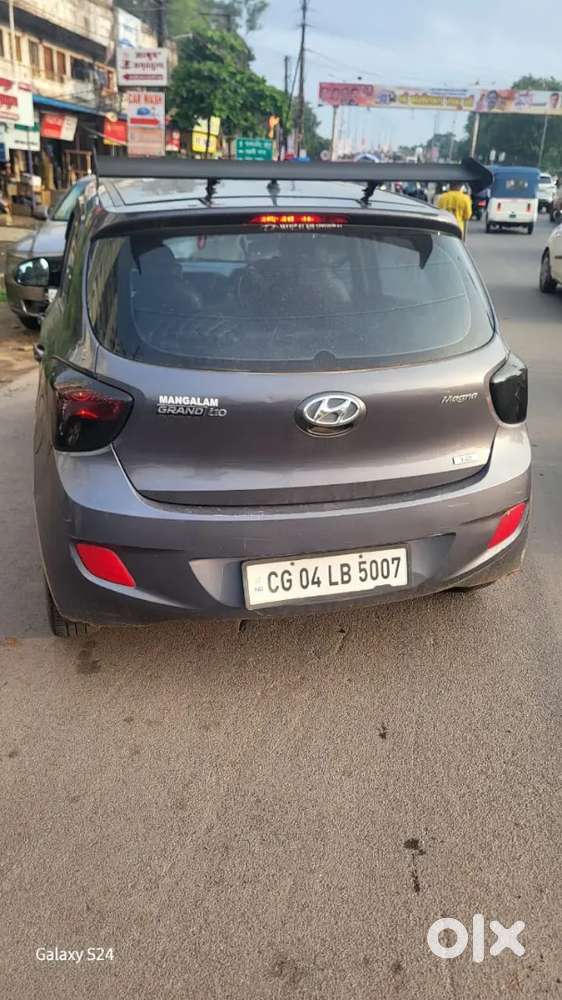Grand I 10 Megna