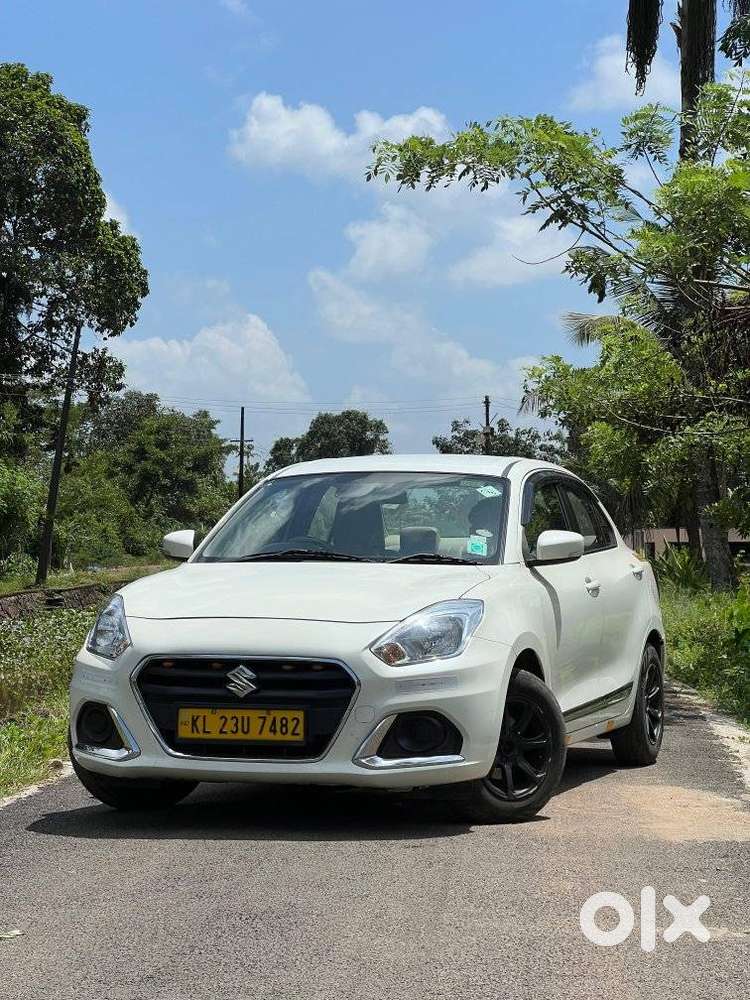Maruti Suzuki Swift Dzire, 2022, Petrol