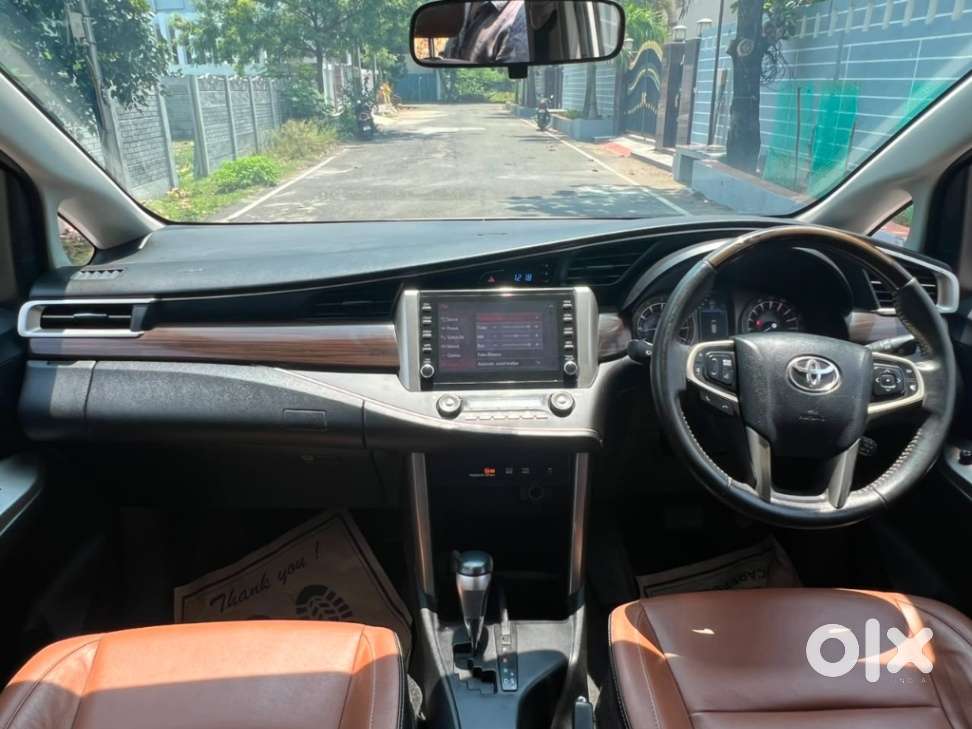 Toyota Innova Crysta 2.8 Z, 2022, Petrol