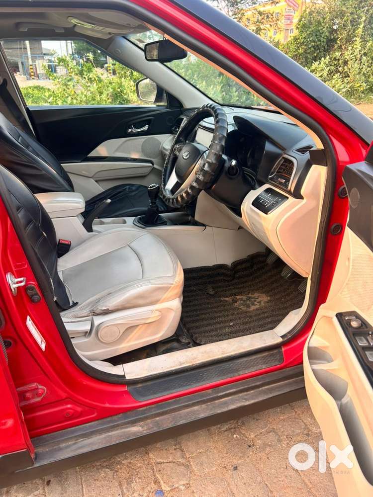 Mahindra Xuv300 W8 1.5 Diesel Dual Tone, 2019, Diesel