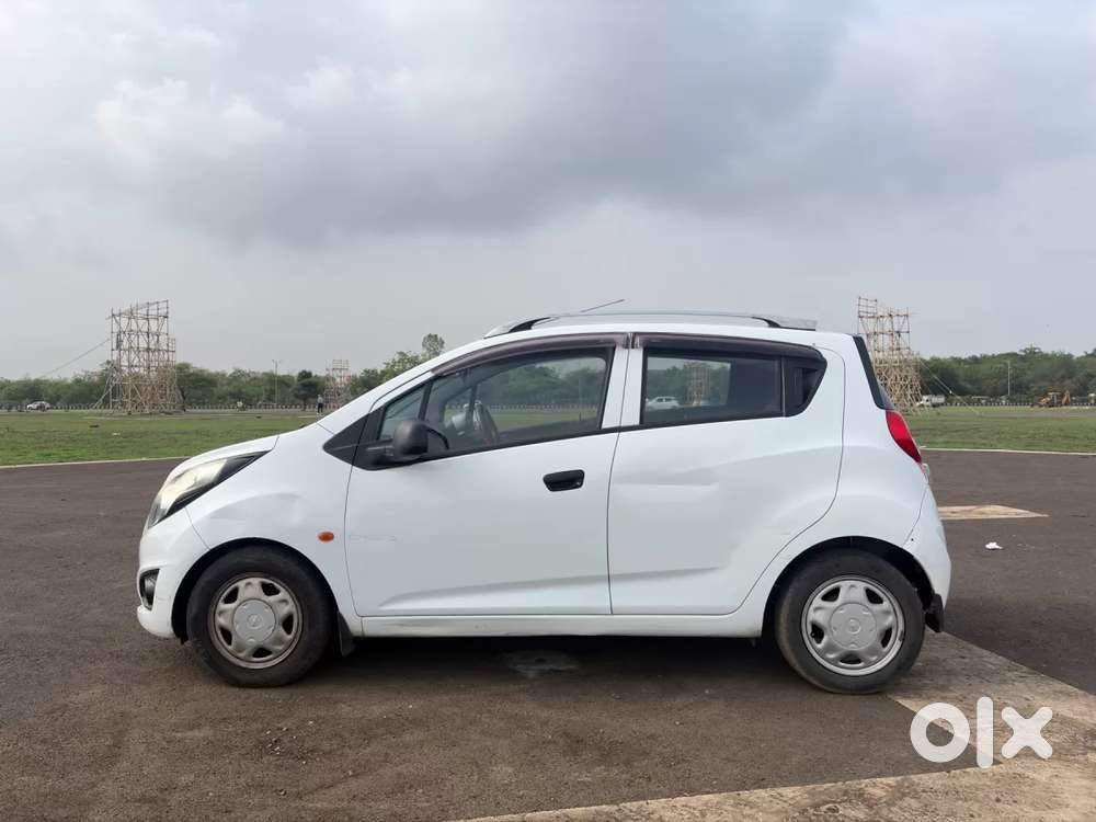 Chevrolet Beat, 2015, Petrol
