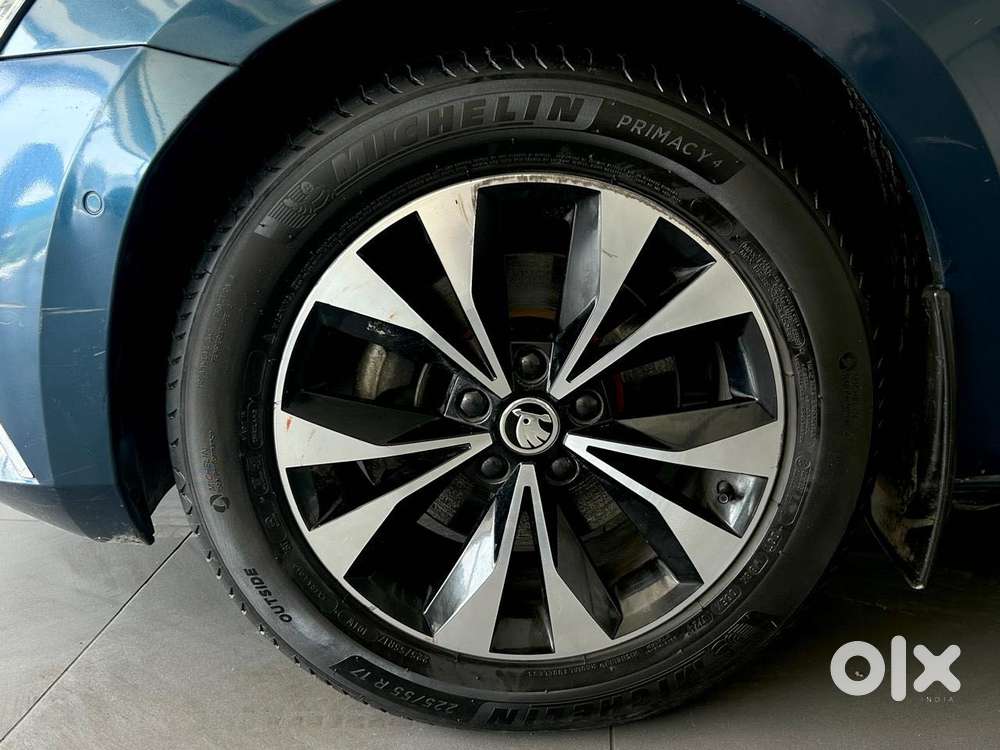 Skoda Superb 2.0 L&k Tsi At, 2022, Petrol