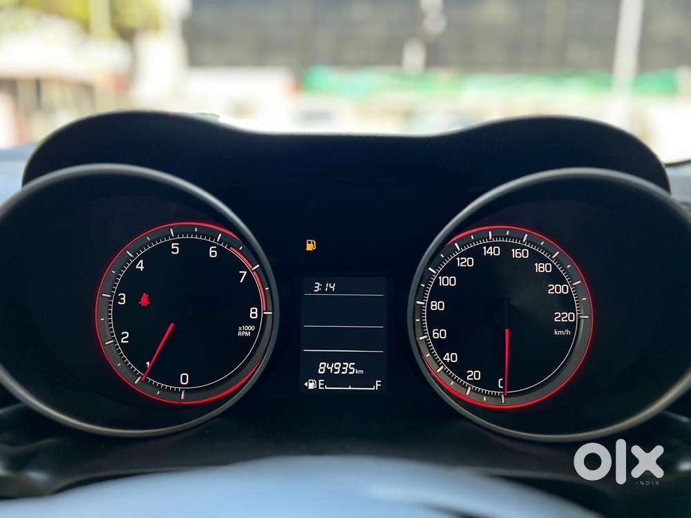 Maruti Suzuki Swift 1.2 Vxi (o), 2022, Petrol