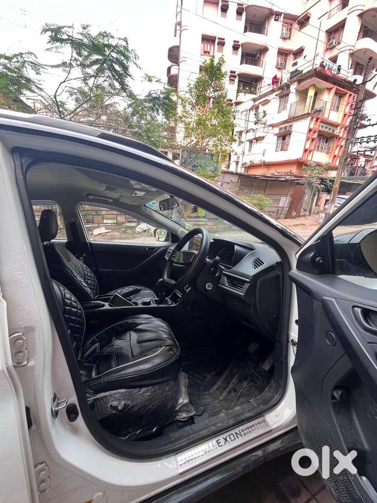 Tata Nexon 2025 Petrol 7000 Km Driven
