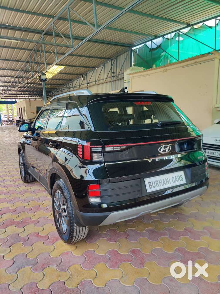 Hyundai Venue 1.0 S (o) Turbo Dct, 2024, Petrol