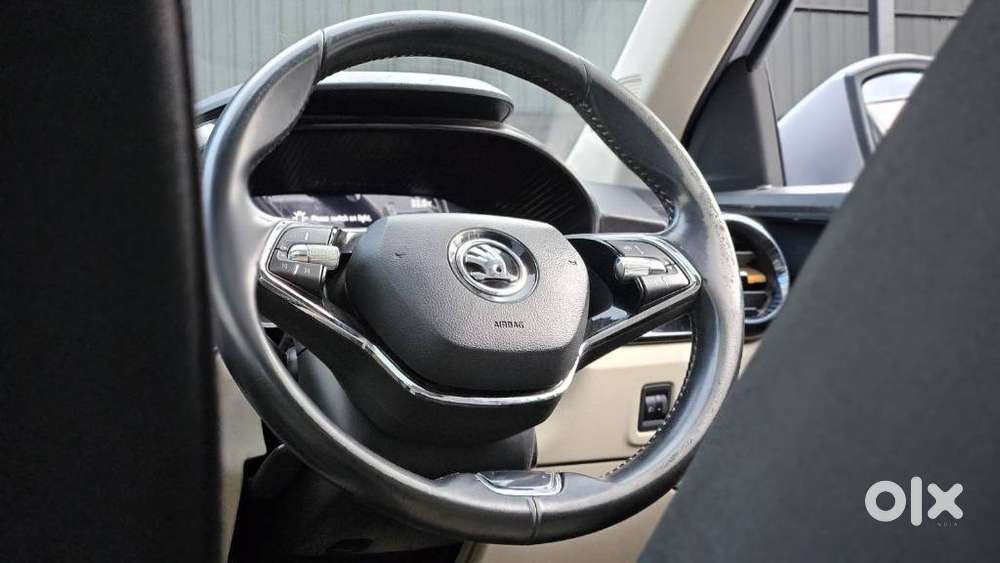 Skoda Slavia 1.0 Tsi Style, 2023, Petrol