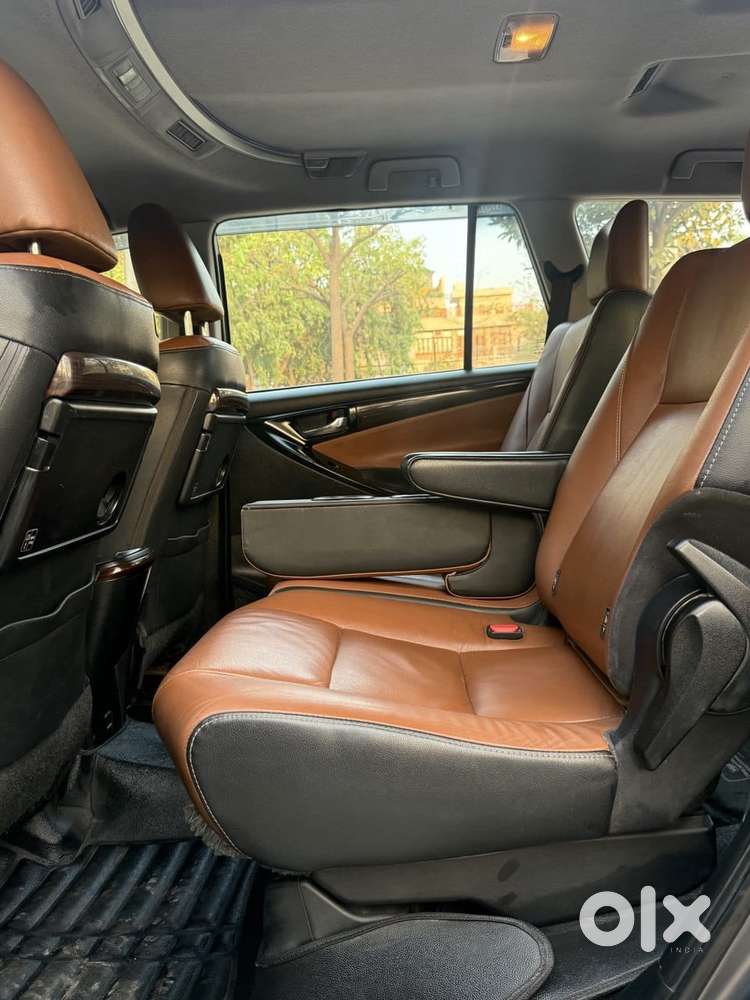 Toyota Innova Crysta 2.8 Zx At, 2016, Diesel