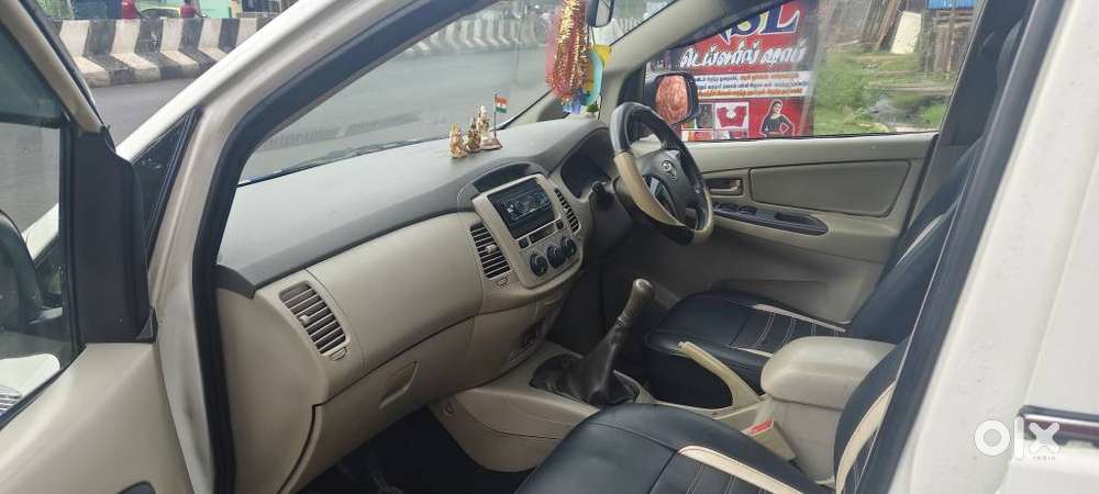 Toyota Innova 2.5 G (diesel) 8 Seater, 2012, Diesel