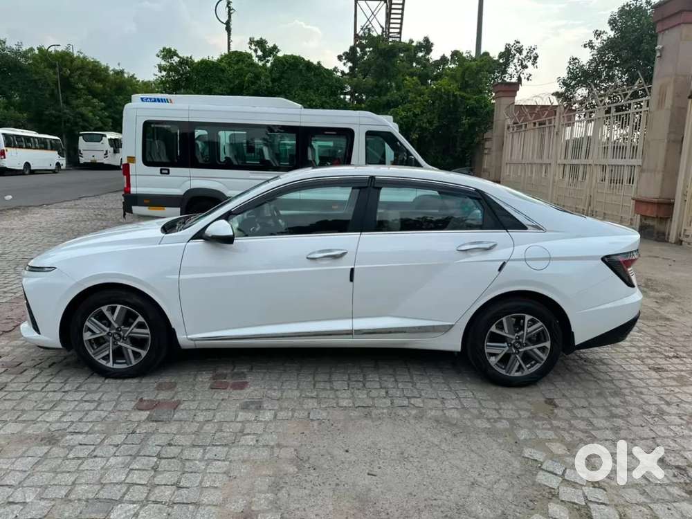 Hyundai Verna 1.5 Sx (o) Vtvt Ivt, 2023, Petrol