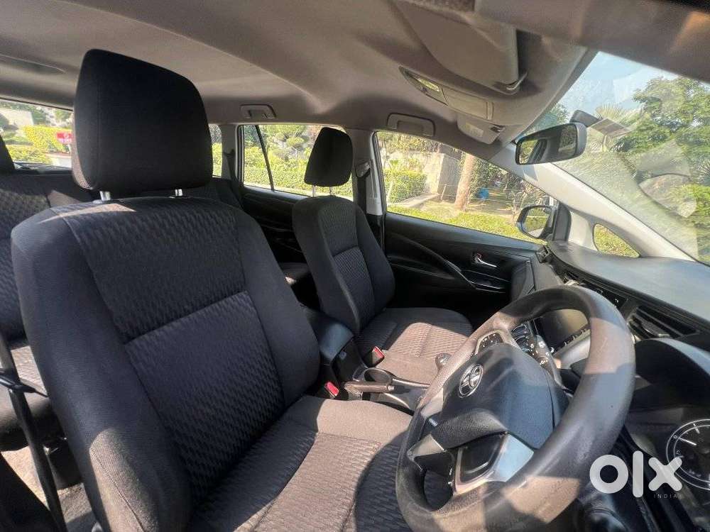 Toyota Innova Crysta 2.4 G Mt 7 Str, 2022, Diesel