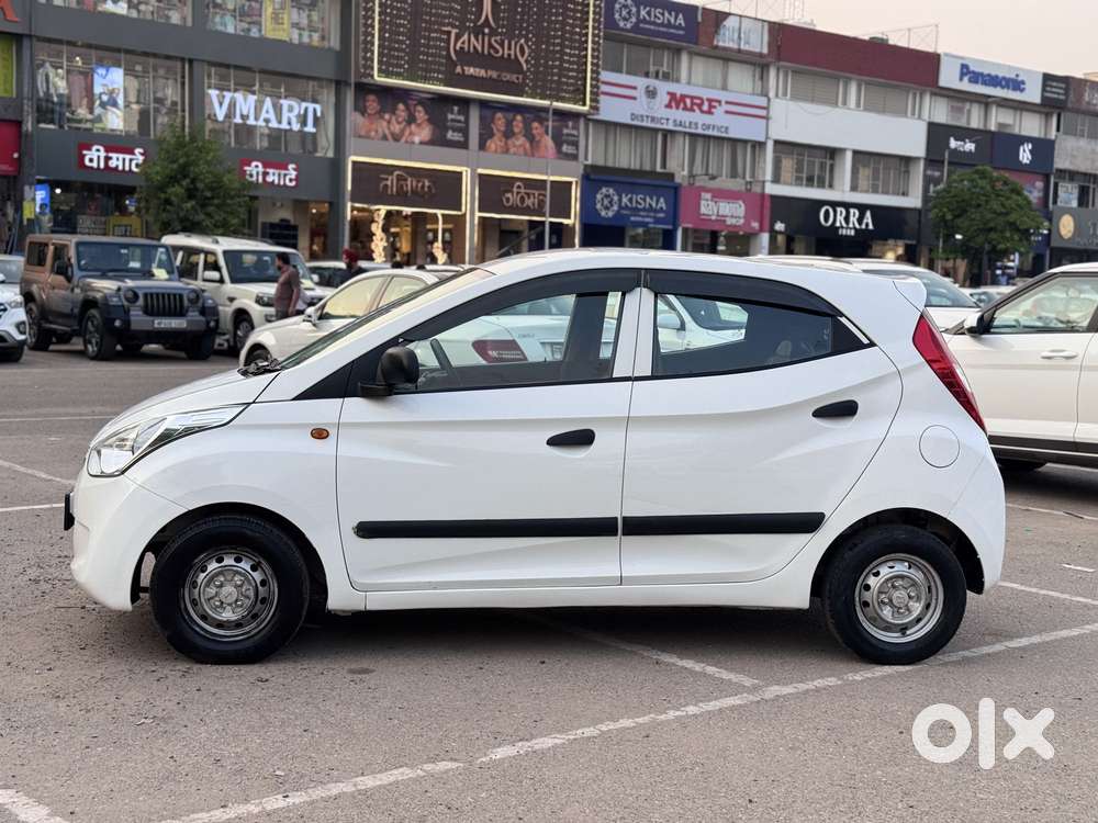 Hyundai Eon Magna Optional, 2015, Petrol