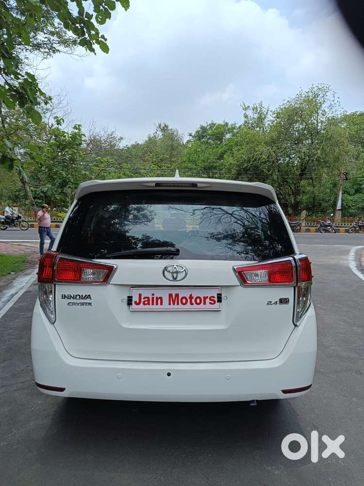 Toyota Innova Crysta 2.4 G Plus Mt 8 Str, 2017, Diesel