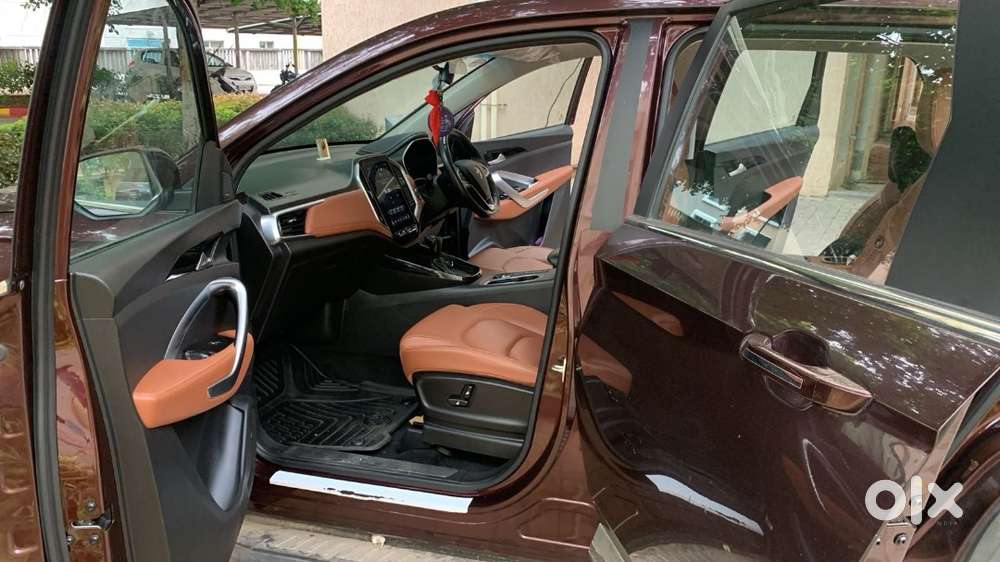 Mg Hector Plus - Dct Petrol