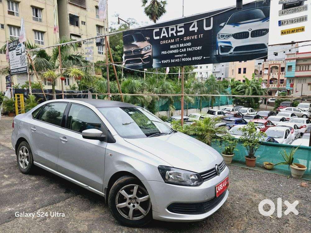 Volkswagen Vento 2010-2013 Petrol Highline, 2012, Petrol
