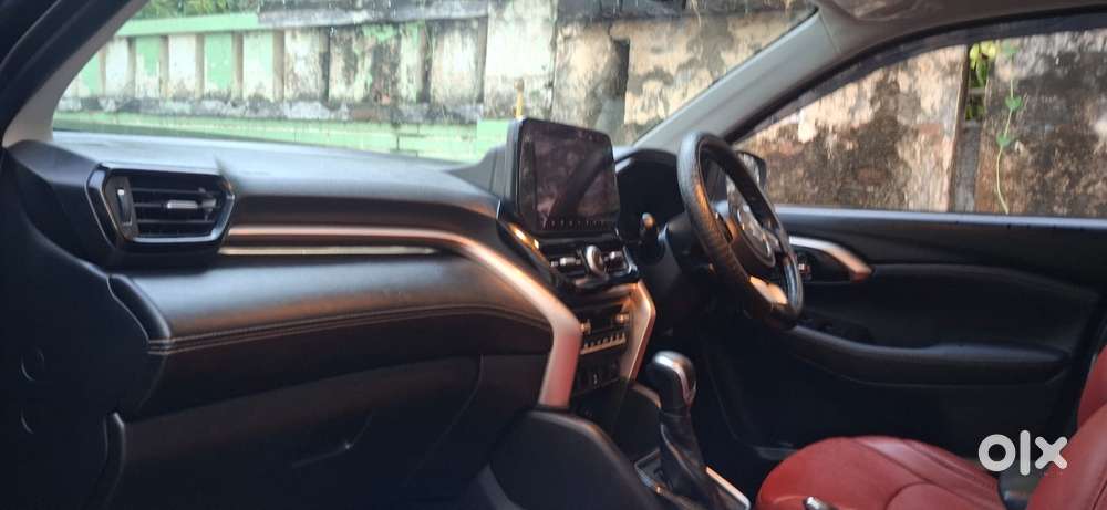 Maruti Suzuki Grand Vitara 1.5 Zeta Plus Intelligent Hybrid Ecvt, 20..