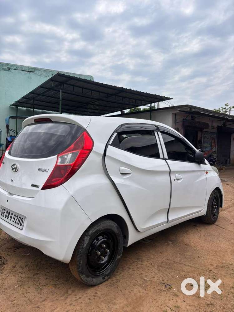 Hyundai Eon 2012 Petrol Well Maintained