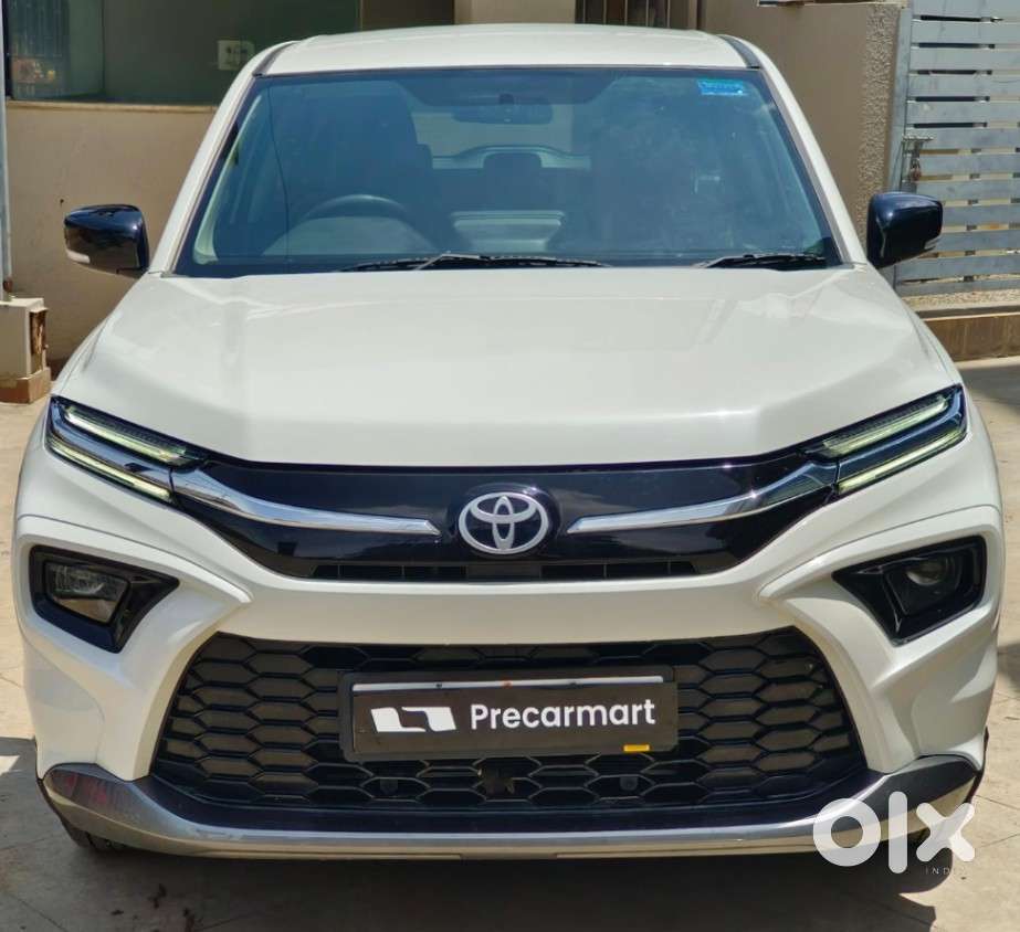 Toyota Urban Cruiser Hyryder, 2025, Petrol