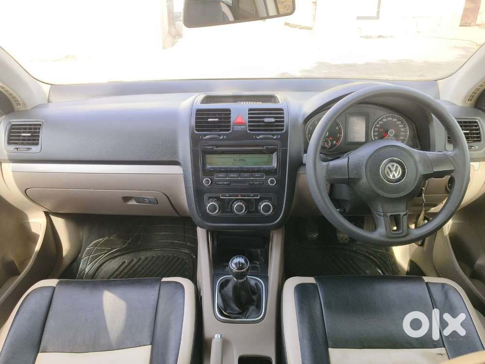 Volkswagen Jetta 1.6 Trendline, 2010, Petrol