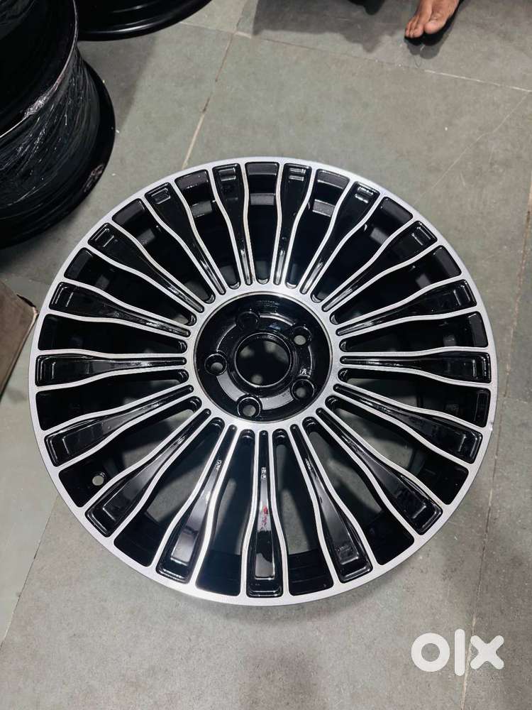MERCEDES ALLOY WHEELS 17 INCH (FULLY GOOD CONDITION)