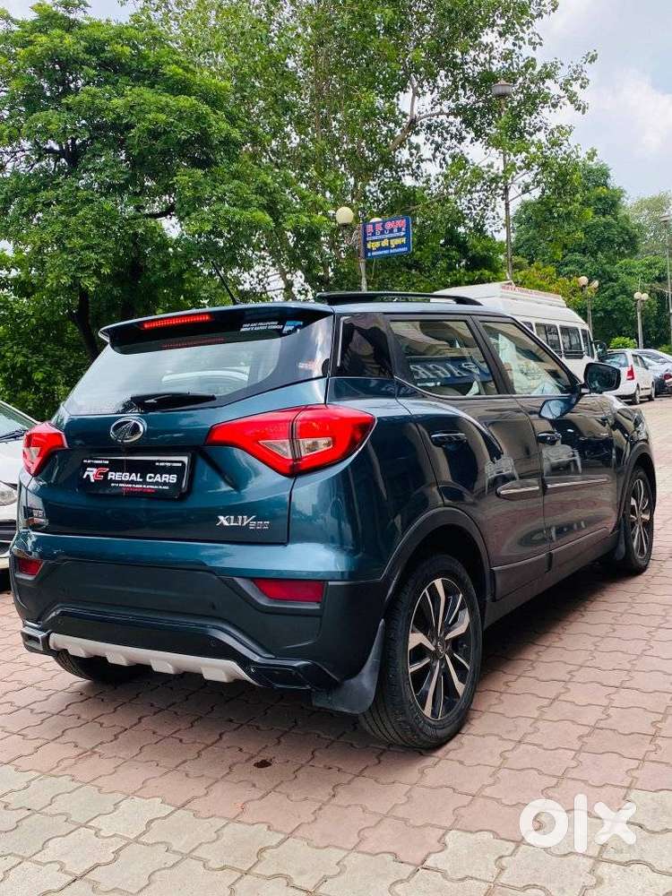 Mahindra Xuv300 1.2 W8 (o) Amt Petrol, 2021, Petrol