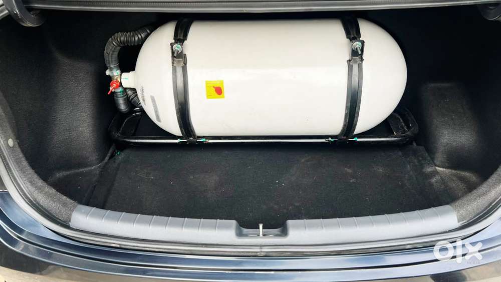 Hyundai Aura 1.2 Sx Cng, 2023, Cng & Hybrids