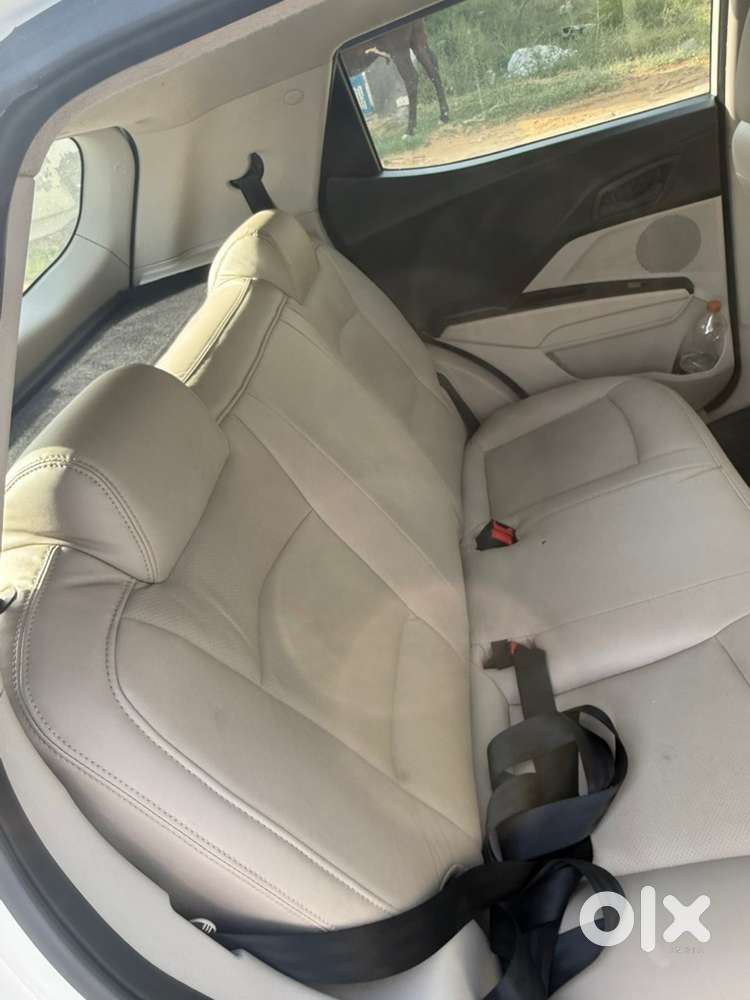 Mahindra Xuv300 Petrol 2022