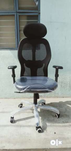 Staples office chairs on sale hot sale