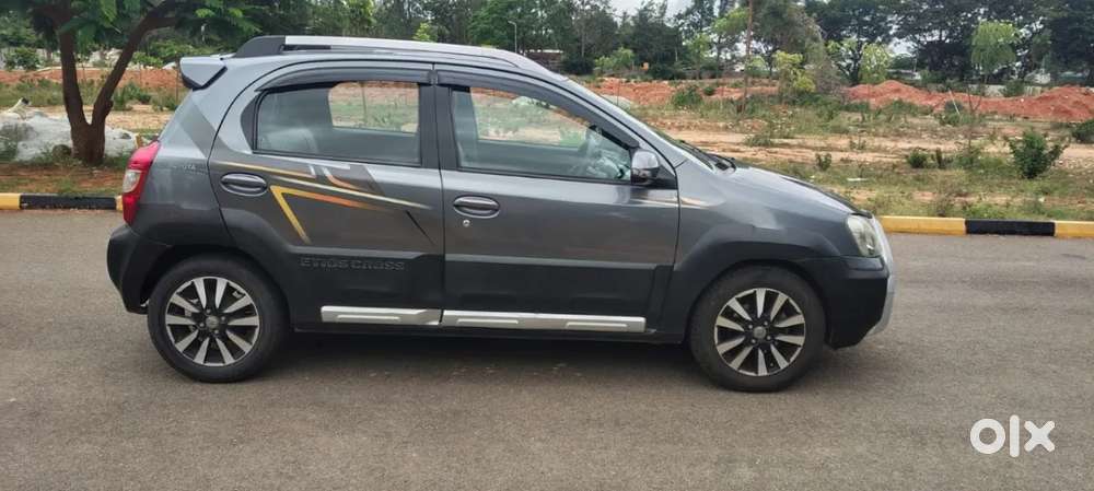 Toyota Etios Cross 1.2l G, 2014, Petrol