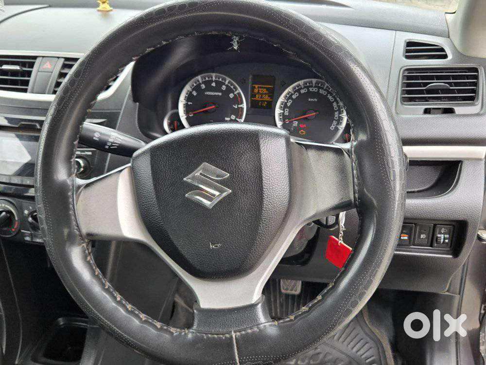 Maruti Suzuki Swift Vxi With Abs, 2016, Petrol