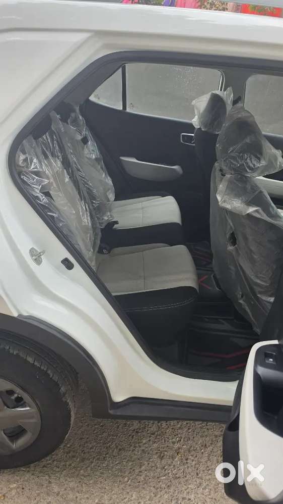 Hyundai Venue Petrol 2024