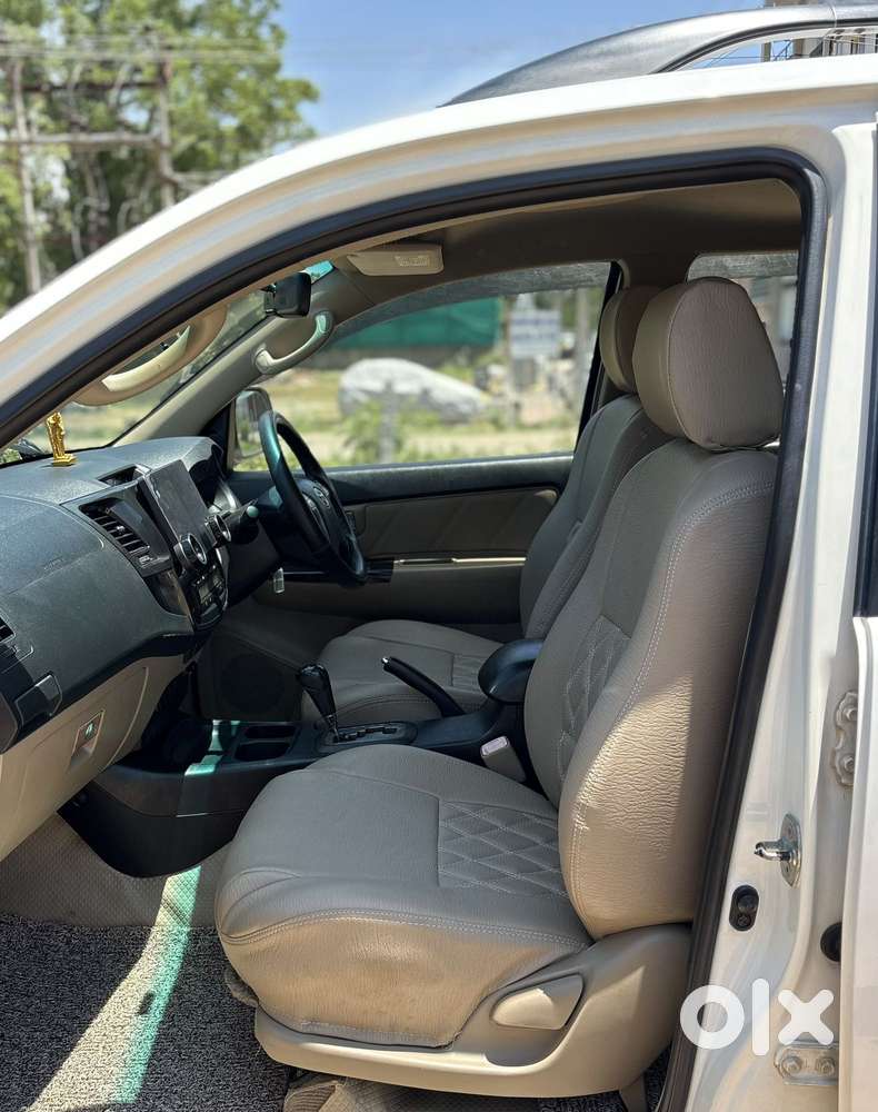 Toyota Fortuner 4X2 AT 2.8 Diesel, 2015, Diesel