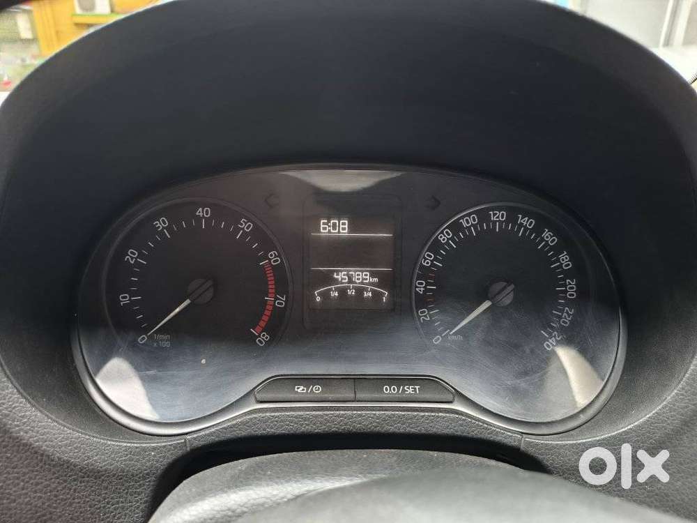 Skoda Rapid 1.0 Tsi Ambition, 2021, Petrol