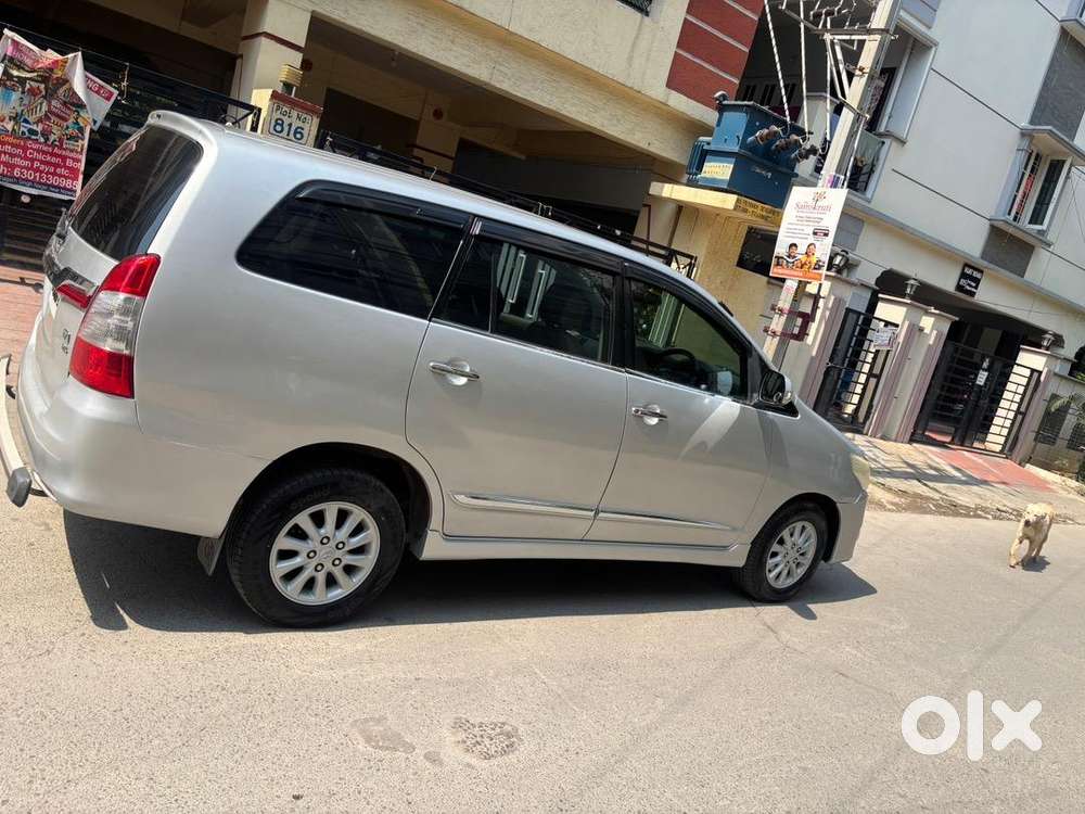 Innova V Diesel 2014 – Family Used Car