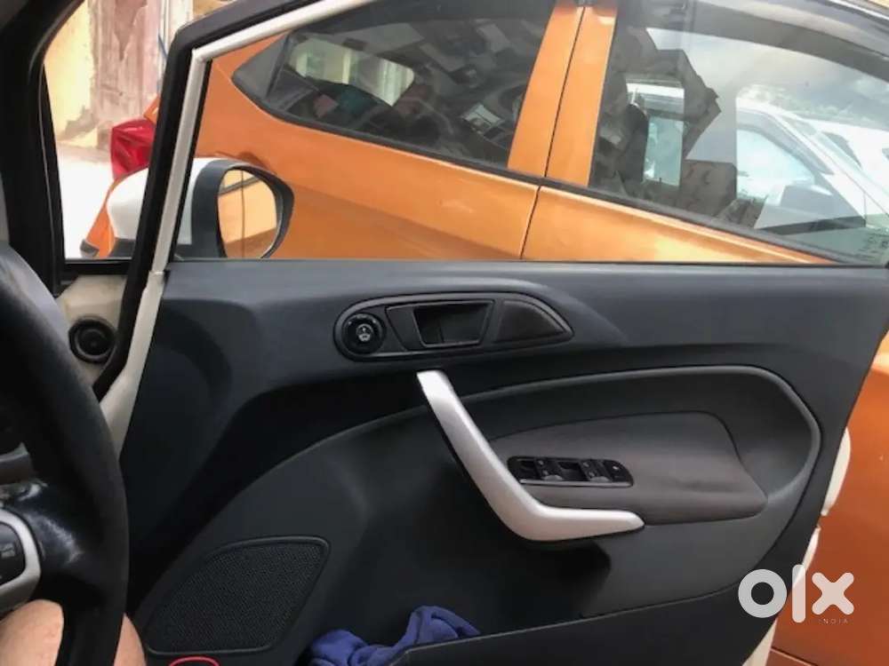Ford Fiesta 2013 Petrol 100000 Km Driven