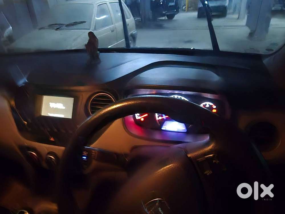 Hyundai Grand I10 Sportz 2017 Petrol
