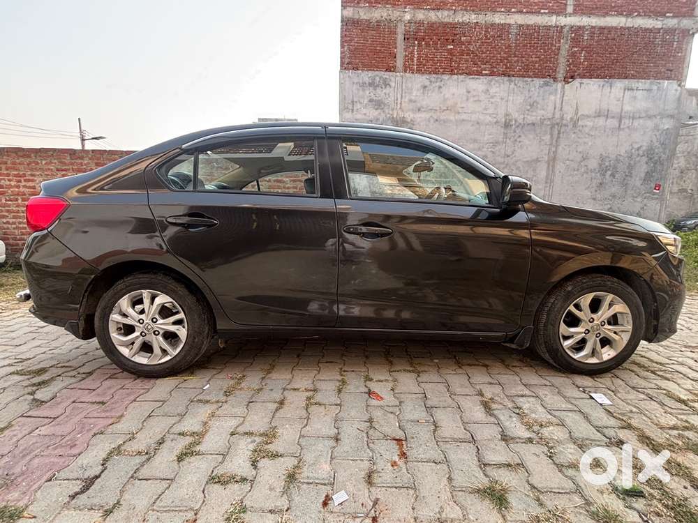 Top Model Amaze With Excellent Mileage