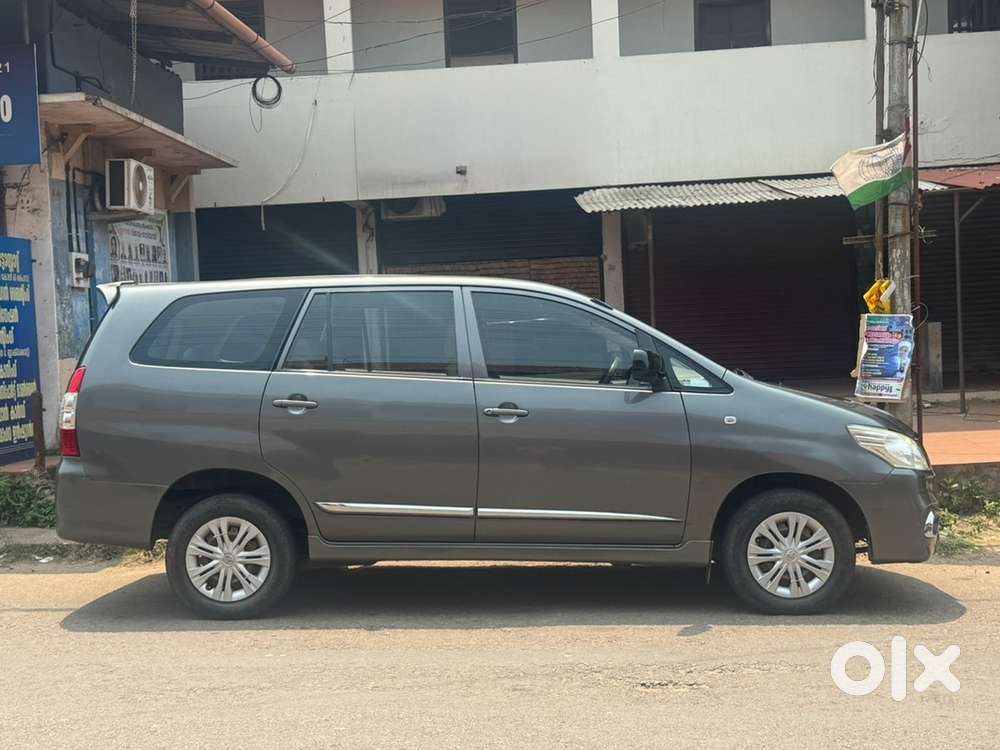 Toyota Innova 2013