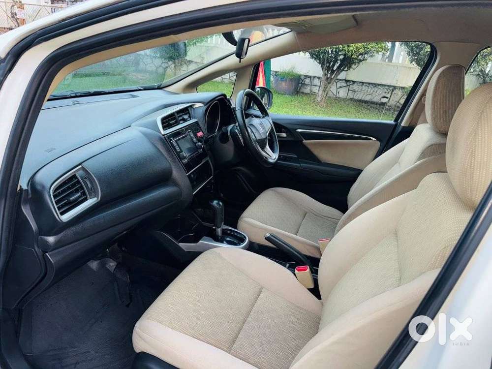 Honda Jazz V Cvt, 2015, Petrol