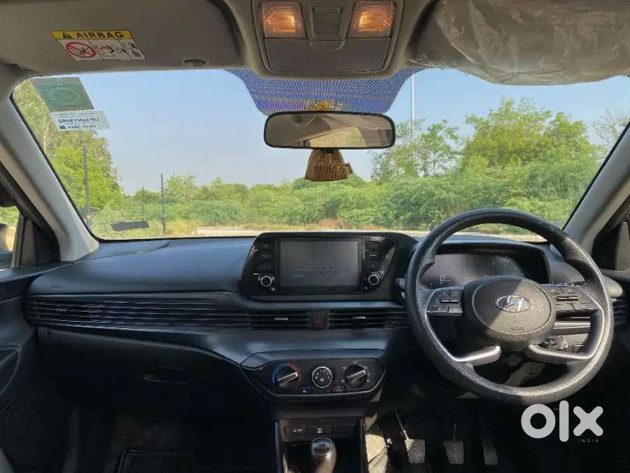 Hyundai I20 Sportz 1.2 Ivt Dual Tone, 2023