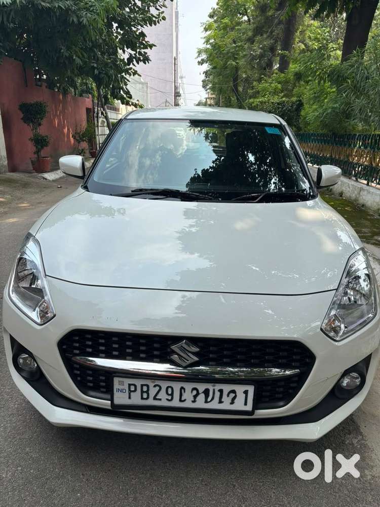 Maruti Suzuki Swift 1.3 Zxi, 2023, Petrol