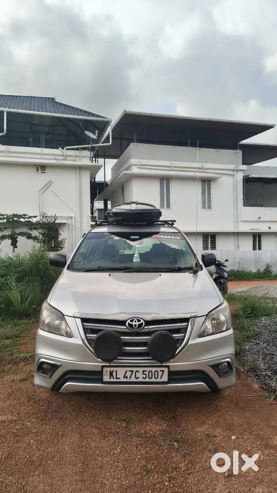 Toyota Innova 2012 Diesel 216000 Km Driven, Kerala Registration,