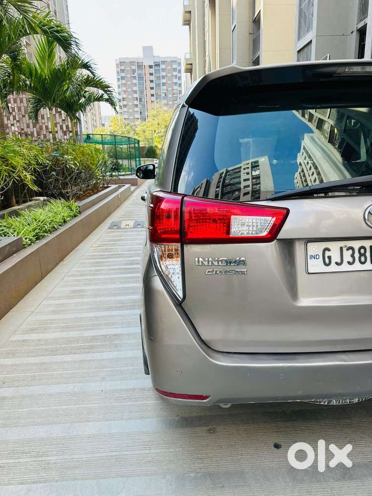 Toyota Innova Crysta 2.4 G Mt 7 Str, 2022, Diesel